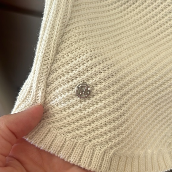 Lululemon V-Neck Sweater - Picture 4 of 5